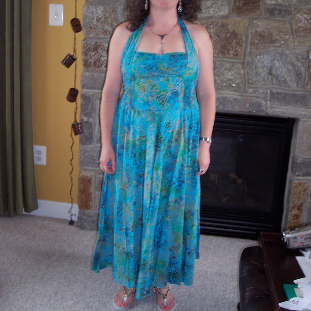 Pyramid Collection Halter Smocked Dress - Mediumj